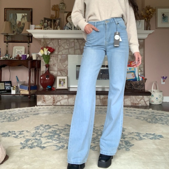 Boohoo Blue Mid Rise Wide Leg Jeans - Picture 12 of 16
